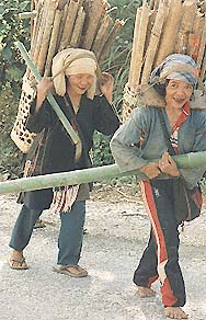 Akha hill tribe women