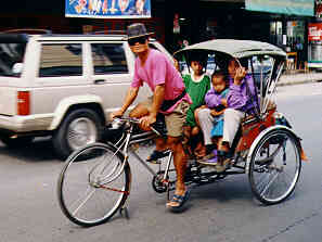 Samlor-Fahrer in Chiang Rai (12.0 K)