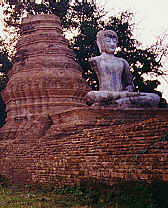 Wat Roi Kho, Chiang Saen, Chiang Rai   (9.4 K)