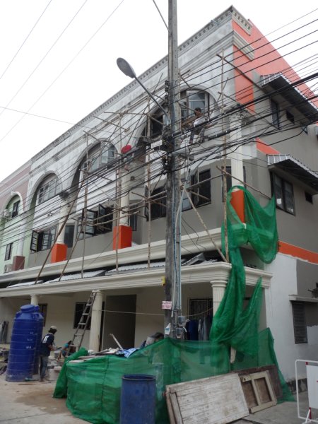 Absturzsicherung / Hhensicherung in Centralpattaya (Soi Town in Town), Nong Prue, Banglamung, Chonburi, Thailand