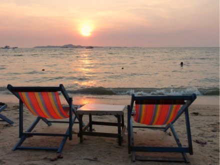 Thailand online: Sunset at North Pattaya Beach / Sonnenuntergang am Strand von Nordpattaya